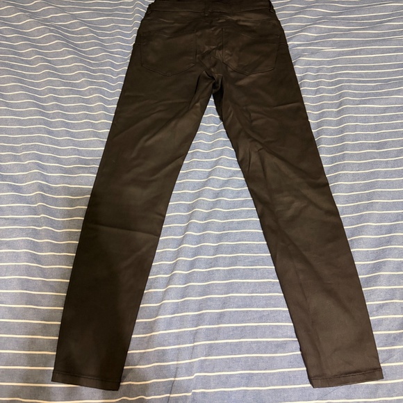 Urban Bliss Maternity coated denim jeans in black - Picture 5 of 6